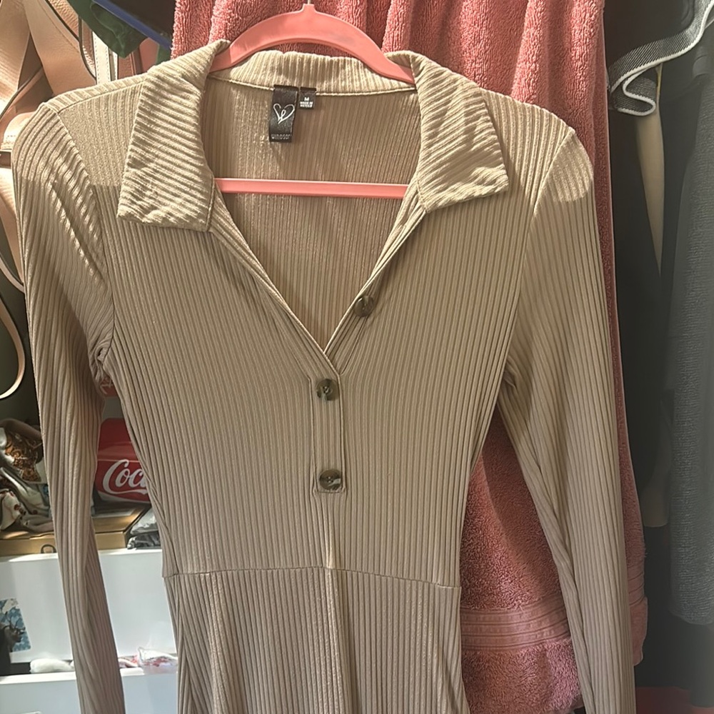 Elegant Tan Ribbed Dress